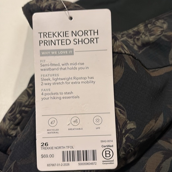 26 Athleta Trekkie North Printed short - new with tags - Picture 3 of 3